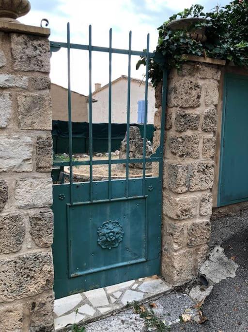 Apartamento Studio Vue Sur La Roche, Au Calme Moustiers #1 Exterior foto